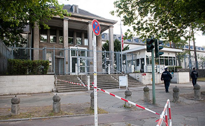 Евакуираха американското консулство в Берлин от съображения за сигурност