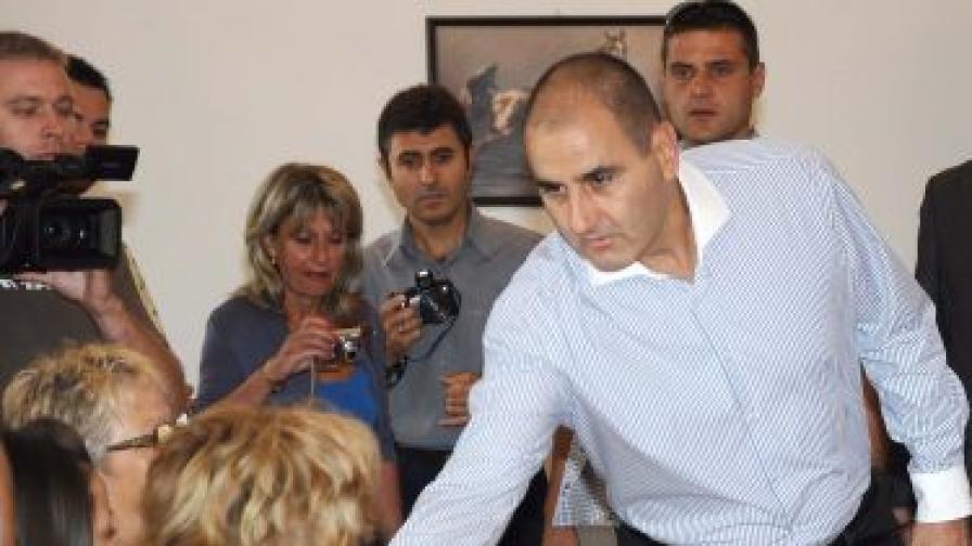 Вицепремиерът и министър на вътрешните работи Цветан Цветанов се срещна във Варна с близките на задържаните в Испания български моряци