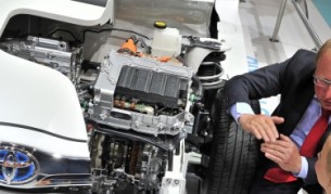 "Тойота": 21 хибрида през следващите 3 години