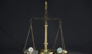 Икономисти: Бюджет 2013 е балансиран