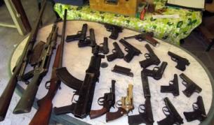 Част от оръжията, открити при акцията на ГДБОП