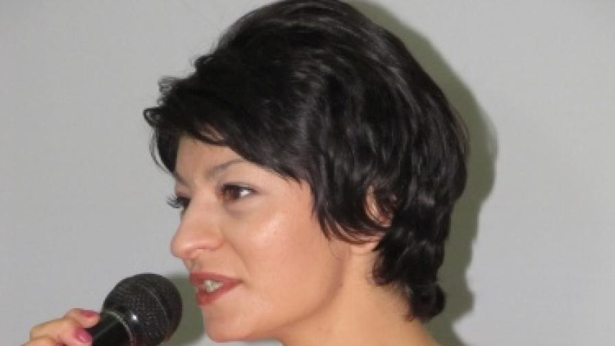 Министър Десислава Атанасова