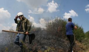 Доброволци помогнаха при гасенето на пожара, обхванал могилата "Голяма косматка" край град Шипка в началото на август т.г.