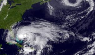 Евакуират 375 хиляди души от Ню Йорк заради урагана Санди