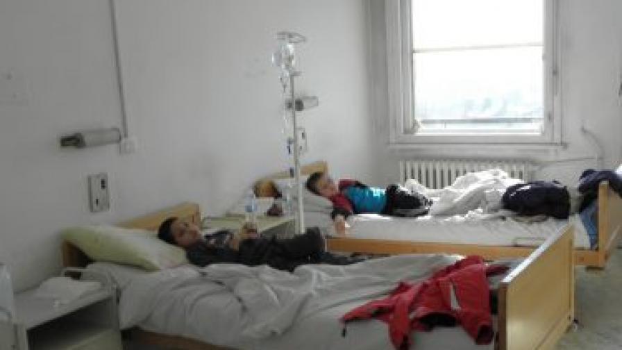 Стафилококова инфекция причинила натравянето на децата в Банско
