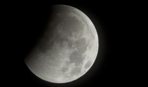 САЩ планирали да взривят Луната?