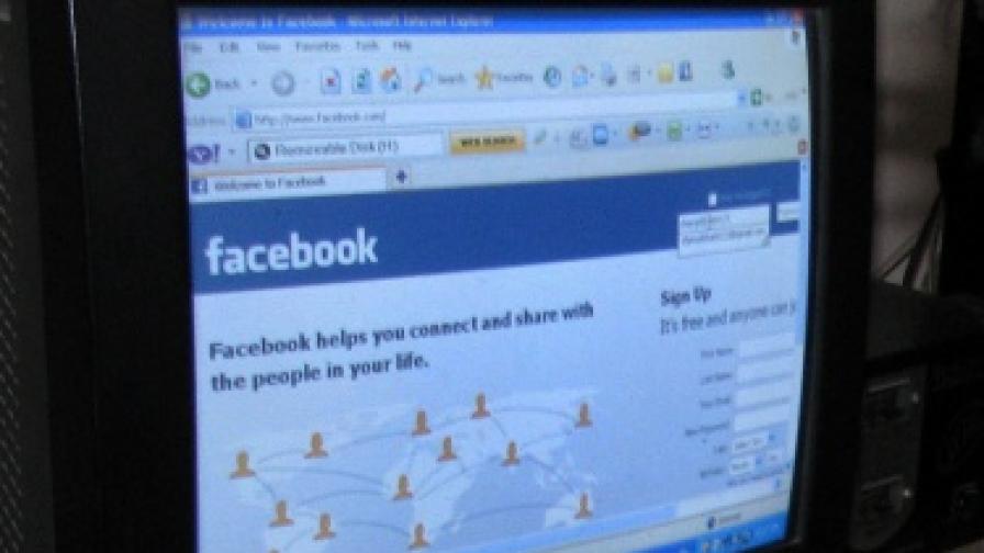 По-малко секс и повече изневери заради "Фейсбук"