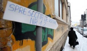 Двама българи спасени в блокиран от снега път в Румъния