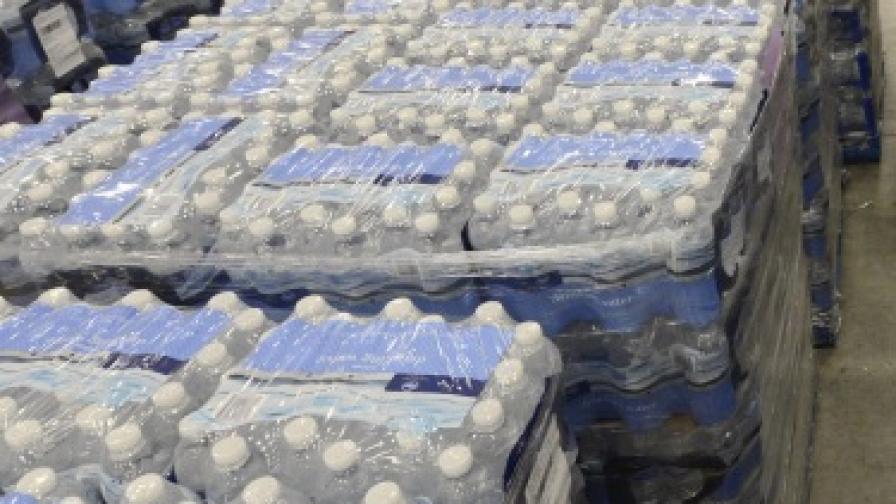 Град в САЩ забрани продажбата на вода в малки пластмасови бутилки
