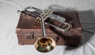 Кривият тромпет на Дизи Гилеспи на концерта на неговия бенд в София 