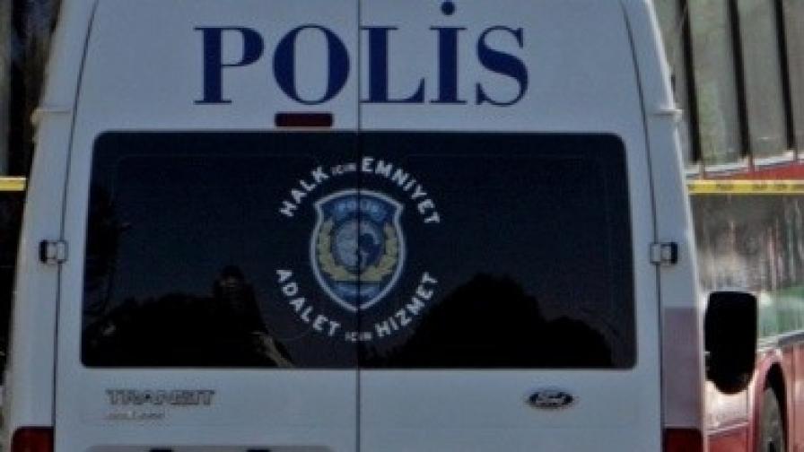 Турски митничари заловиха електронни цигари в български автомобил