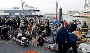 Десетки ранени при инцидент с ферибот в Ню Йорк