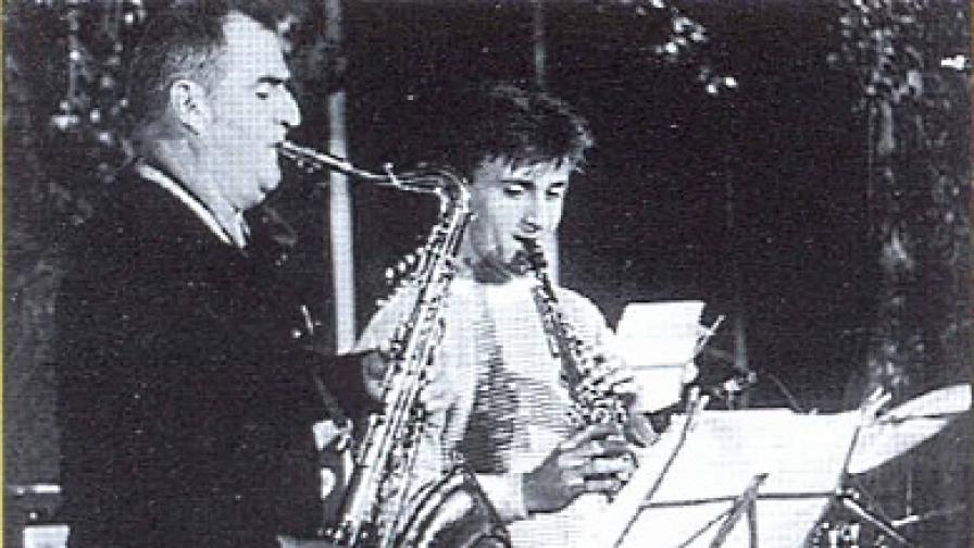 Петър Петров-Парчето(л)на "Аполония" в Созопол през септември 1986 г.