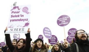 Протест пред съда в Истанбул срещу присъдата на Пънар Селек