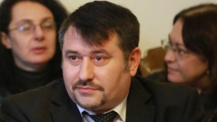 Управителят на Фонда "Научни изследвания" Христо Петров подаде оставка