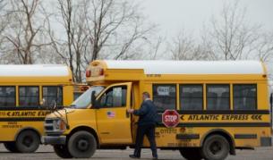 Мъж уби шофьор на училищен автобус и взе дете за заложник в САЩ