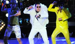 Сай вече и на пощенска марка