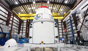 Товарният кораб "Дракон" ще полети към МКС