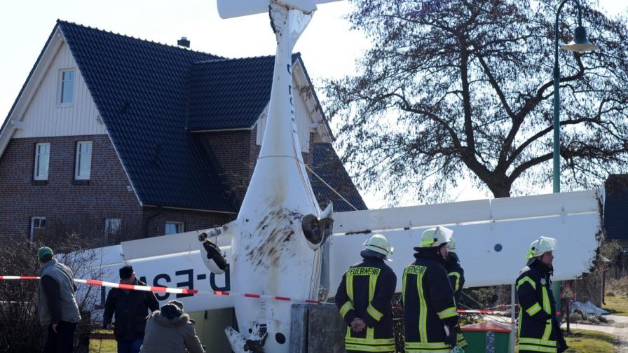 Самолет се заби на носа си в Германия