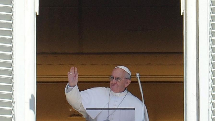 Папата: Свещениците да вършат това, което проповядват 