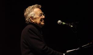 Рей Манзарек през 2012 г.