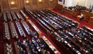 Осем нови депутати влизат в НС 