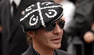 Галиано започва работа в "Мейсън Мартин Маржиела"