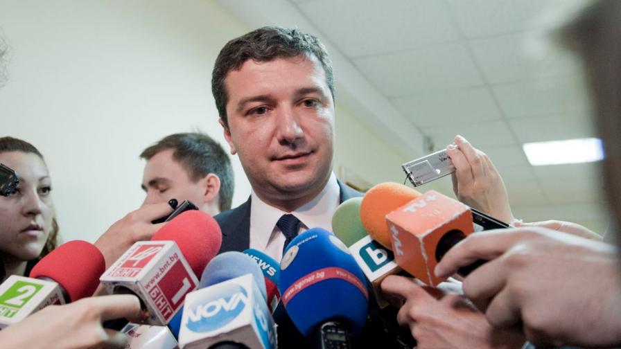 Министърът на икономиката и енергетиката Драгомир Стойнев,