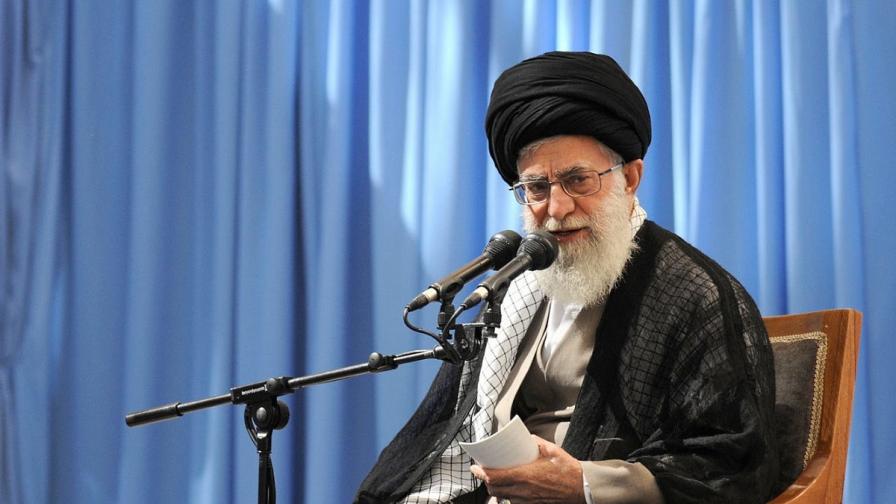 Aятолах Хаменей прати САЩ по дяволите