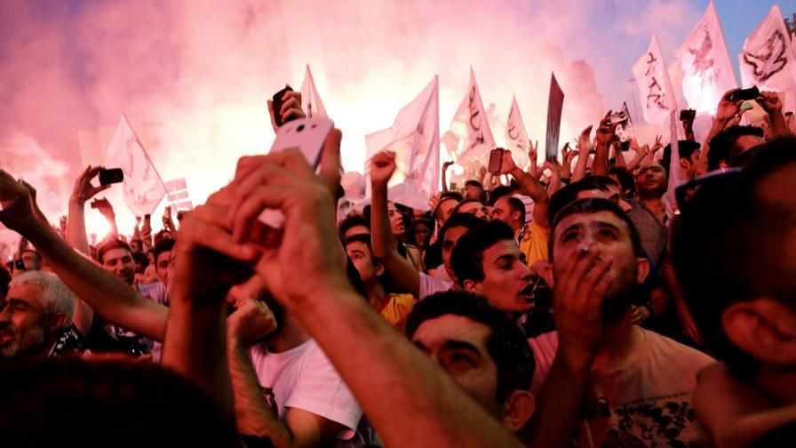Нова тактика в Турция: Протестиращи блокират магистрали