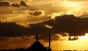 Турският парламент оряза правата на армията