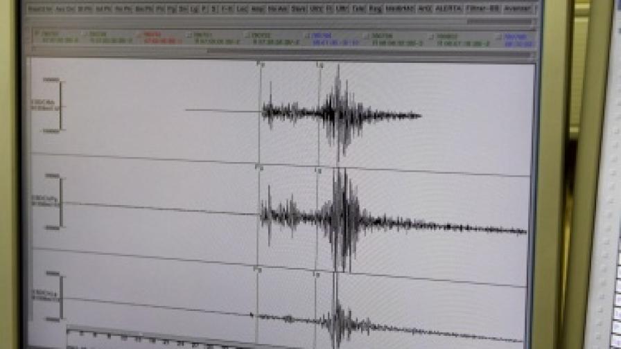 Земетресение с магнитуд 4,9 разтърси Италия