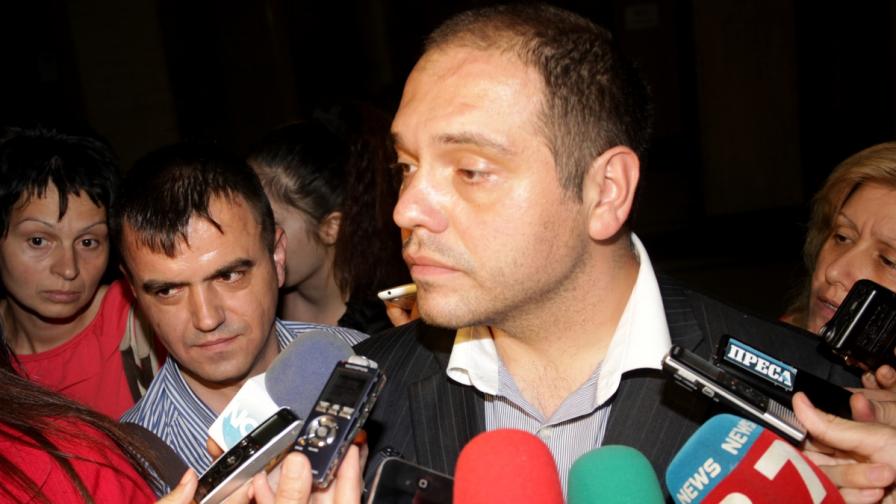Златанов обжалва отстраняването си от длъжност