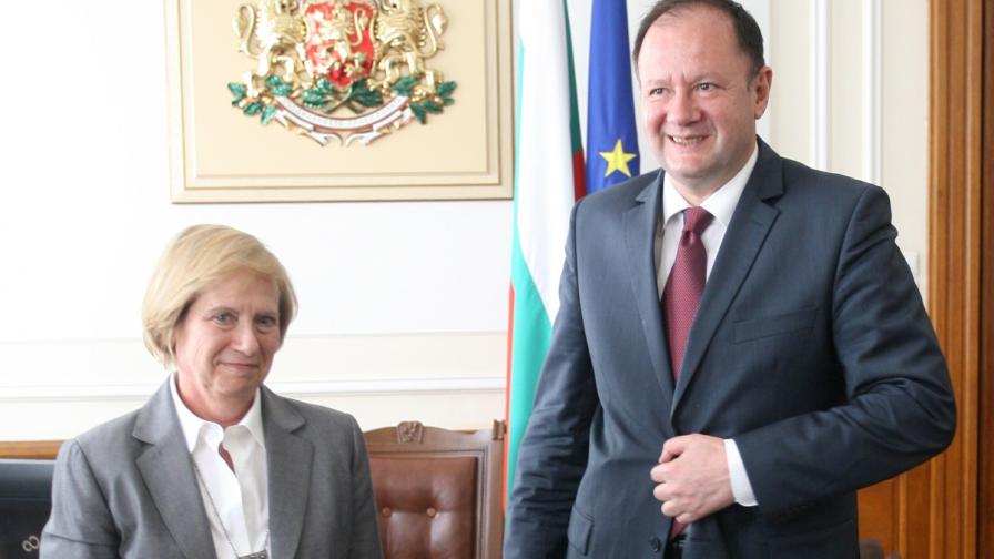 Председателя на Народното събрание Михаил Миков се срещна с посланика на САЩ у нас Марси Рийс