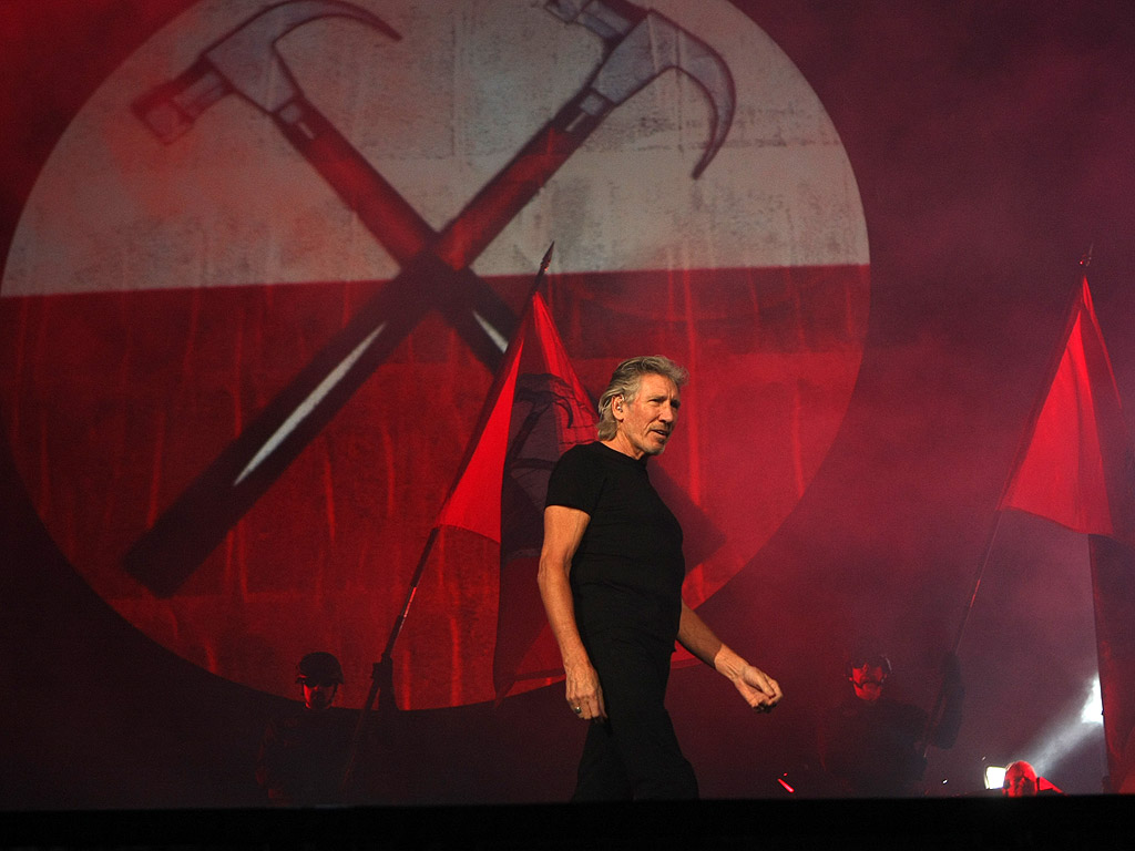 Най-грандиозният спектакъл в историята на рок музиката - Roger Waters The Wall, разтърси София на 30 август 2013 година.