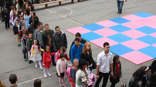  В първи клас - пет съвета за родит </div>

</article>
<style>
.youtube{
  width:100%;height:500px;
}
@media only screen and (max-width: 600px) {
.youtube {
    height:250px;
  }
}
</style>
<div style=