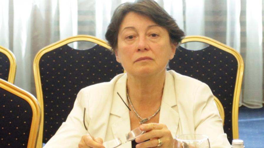 Проф. Емилия Друмева беше член на Конституционния съд от квотата на Народното сърание от 2003 до 2012 г.