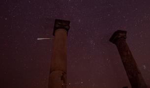 Ярка комета минава до дни край Земята