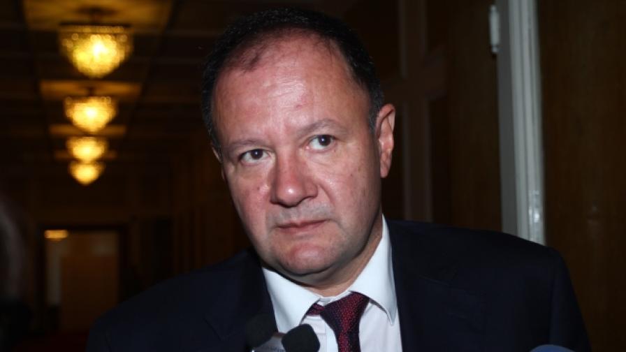 Председателят на 42-то Народно събрание Михаил Миков се надява ГЕРБ никога повече да не се върне на власт.