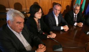 На срещата във Враца днес участваха кметове, издигнати или подкрепени от БСП, вицепремиери и министри