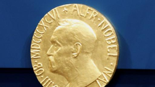  <p>Трима учени завоюваха <strong>Нобеловата премия за физиология&nbsp;или медицина</strong></p> 