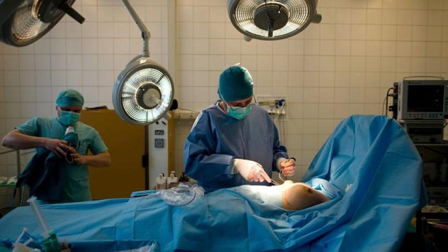Хирурзи от САЩ оперираха сърце на неродено бебе