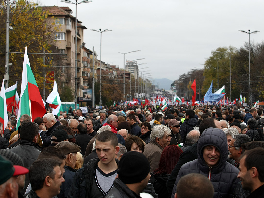 Митигнът под надслов „Да на свободата! Не на омразата!” бе организиран от БСП и ДПС