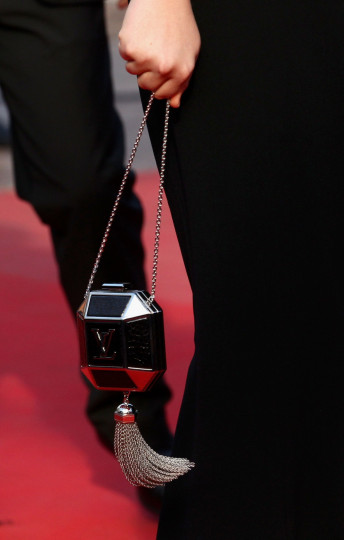 Звездни аксесоари на фестивала в Кан - снимка 3