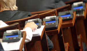 Приеха само промените на ГЕРБ в Изборния кодекс