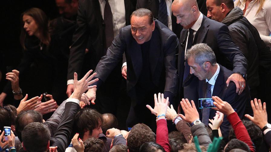 Силвио Берлускони призова опонентите си да не го изключват от Сената