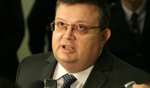 Цацаров: Има политически натиск върху прокуратурата