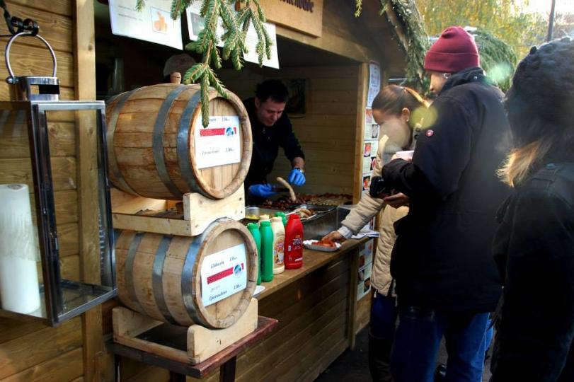 Коледният базар в София - снимка 11