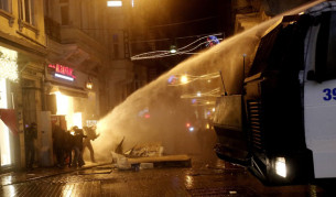 Турската полиция с гумени куршуми срещу протестиращи