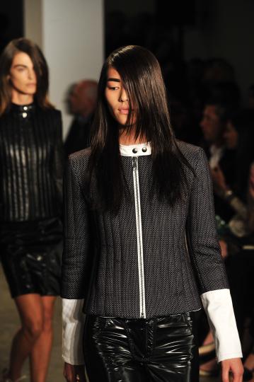 Тенденции пролет/лято 2012 - черно&бяло - снимка 111
